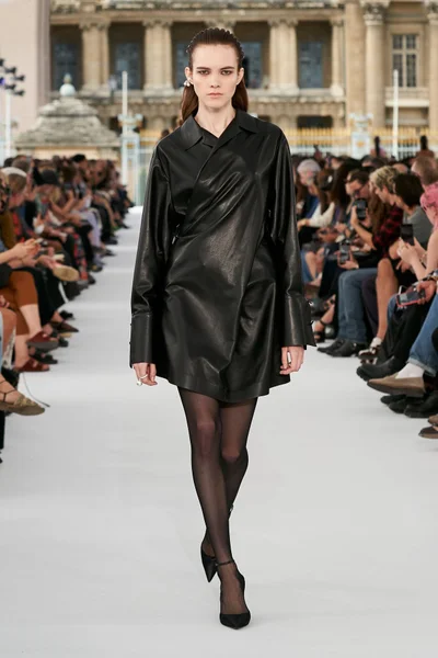 Look 33